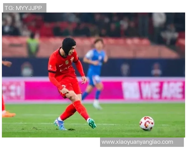 足协杯恒大对阵上港裁判表现引发热议赛后争议不断